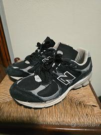 New Balance 2002R Protection Pack Black Grey 40.5