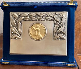 Targa vintage anni 60 metallo argentato