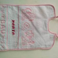 Bavaglini ricamati a mano