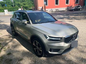 Perfetta Volvo XC40 4x4 190cv