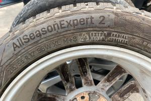 RICAMBI AUTO PNEUMATICI NISSAN JUKE INVERNALI