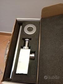 Sifone di design quadrato per lavabo. Linea star