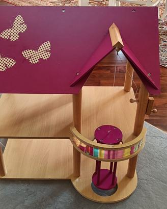 Casetta per bambole in legno