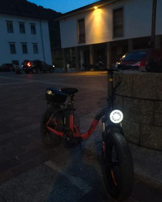 bicicletta elettrica jeep 