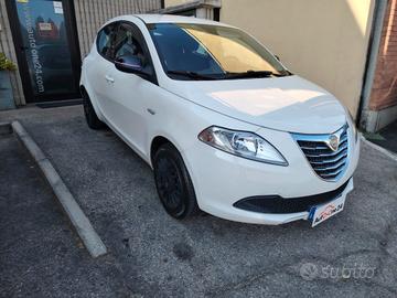 LANCIA Ypsilon 1.2 69 CV 5 porte Elefantino Rosa