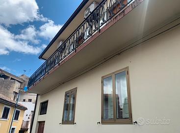 Pedara centro intero stabile + terreno 600mq