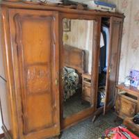 Camera matrimoniale anni  50 in castagno