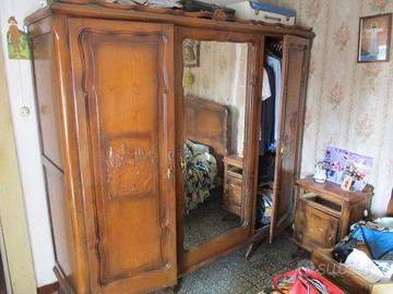 Camera matrimoniale anni  50 in castagno