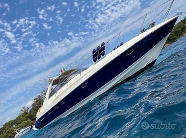 Sunseeker Martinique