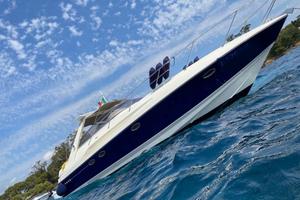 Sunseeker Martinique