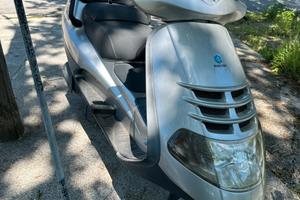 Piaggio hexagon 180