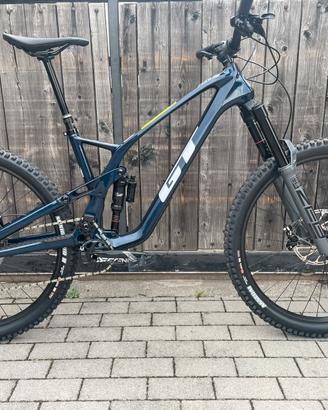 Bici GT FORCE CARBON PRO LE