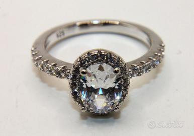 Splendido anello vintage argento pietre