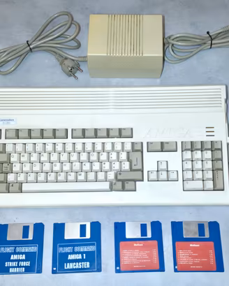 Commodore Amiga 1200 Cobra 68030 50MHz 18MB Turbo