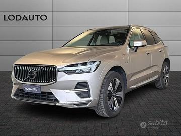 Volvo XC60 Recharge T6 Plug-in AWD autom. Plu...