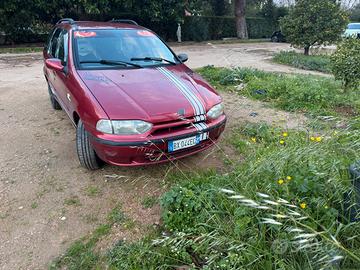 Fiat palio station wagon