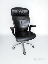 Poltrona Frau, modello Brieff