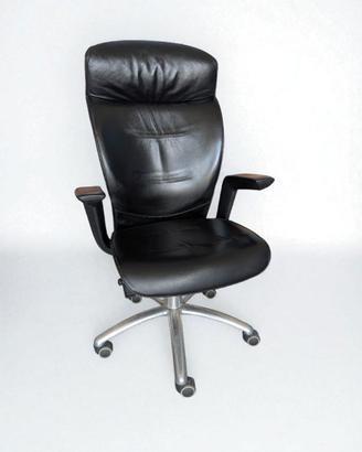 Poltrona Frau, modello Brieff