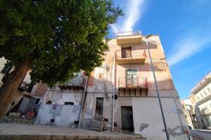 2 LOCALI A SANTA FLAVIA