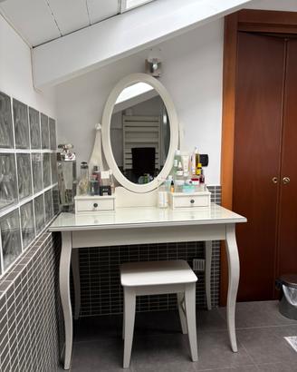 Toeletta da trucco IKEA HEMNES
