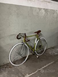 Bicicletta vintage restaurata
