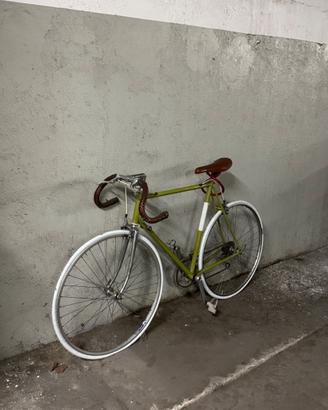Bicicletta vintage restaurata