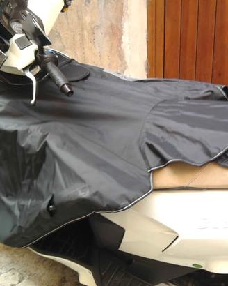 Coperta gambe per scuter Tucano