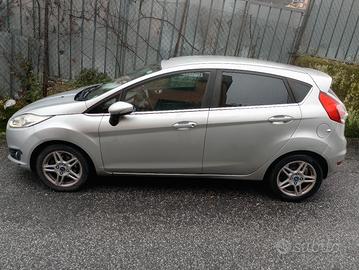 Ford Fiesta Titanium 1400 GPL full optional