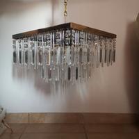 Lampadario con cristalli pendenti