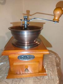 Macinino da caffè in legno