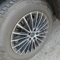 4 cerchi da 17 montati su Jaguar e pace