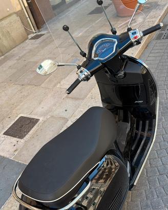 Vespa 300gts