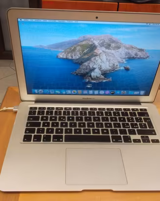 MACBOOK AIR 13 CORE I5  8GB 64ssd OS catalina