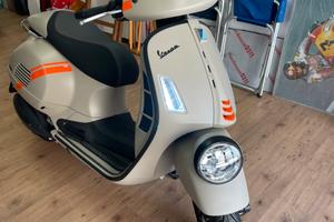 Vespa 300 gtv abs 2025 km.1
