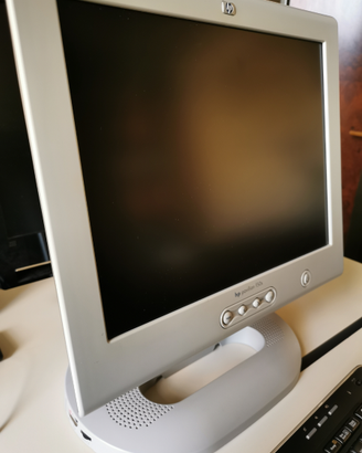 Monitor HP Pavilon f50s con casse
