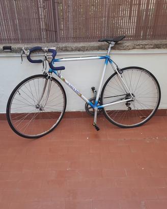 Bicicletta d’epoca da corsa benotto