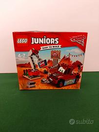 Lego Juniors 10733 Mater’s Junkyard Tow Mater