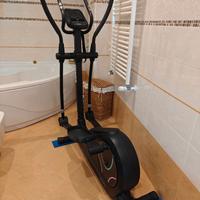 Ellittica ZIPRO HEAT – Pari al nuovo (GIÀ MONTATA)