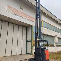 Carrello elevatore retrattile elettrico linde r16b