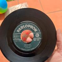 Disco 45 giri The Beatles Twist and shout/Misery