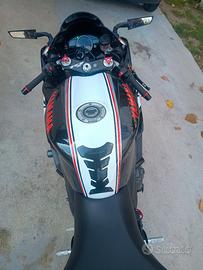Yamaha r1