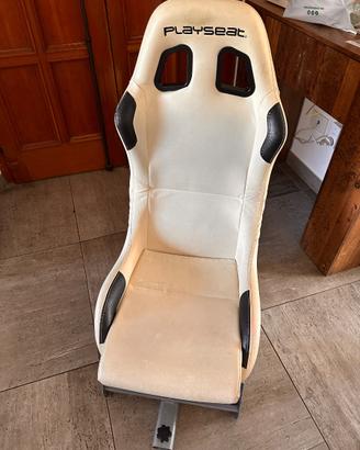 PlaySeat evolution + Logitech g29    Ps5 ps4