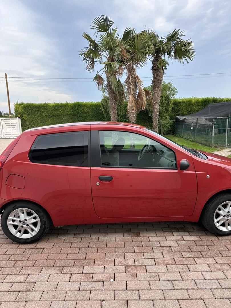 Fiat Punto 2002 photo 4