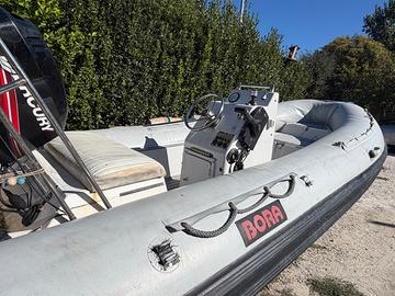 Gommone BORA con carrello – motore escluso