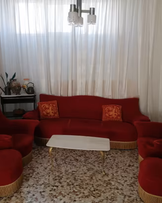 Salotto completo vintage d'epoca in velluto rosso