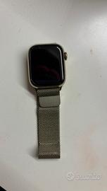 Apple watch series 8