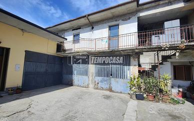 Rustico da ristrutturare