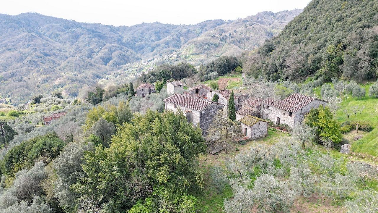 Casale a Lucca