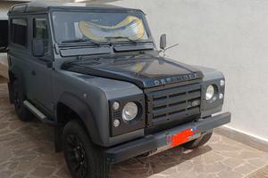 Defender 2004