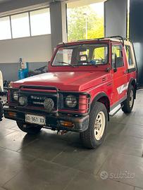 Suzuki SJ 413 SJ413 Berlina De Luxe